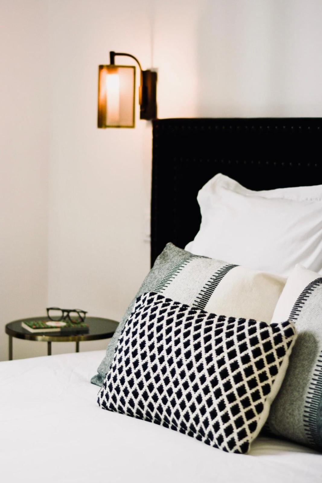 Elegance Contemporaine Sublime 3 Impeccablement Agencees Apartment Paris